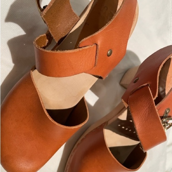 Women’s Bryr Clogs Emma Closed Toe High Heel - Picture 2 of 11